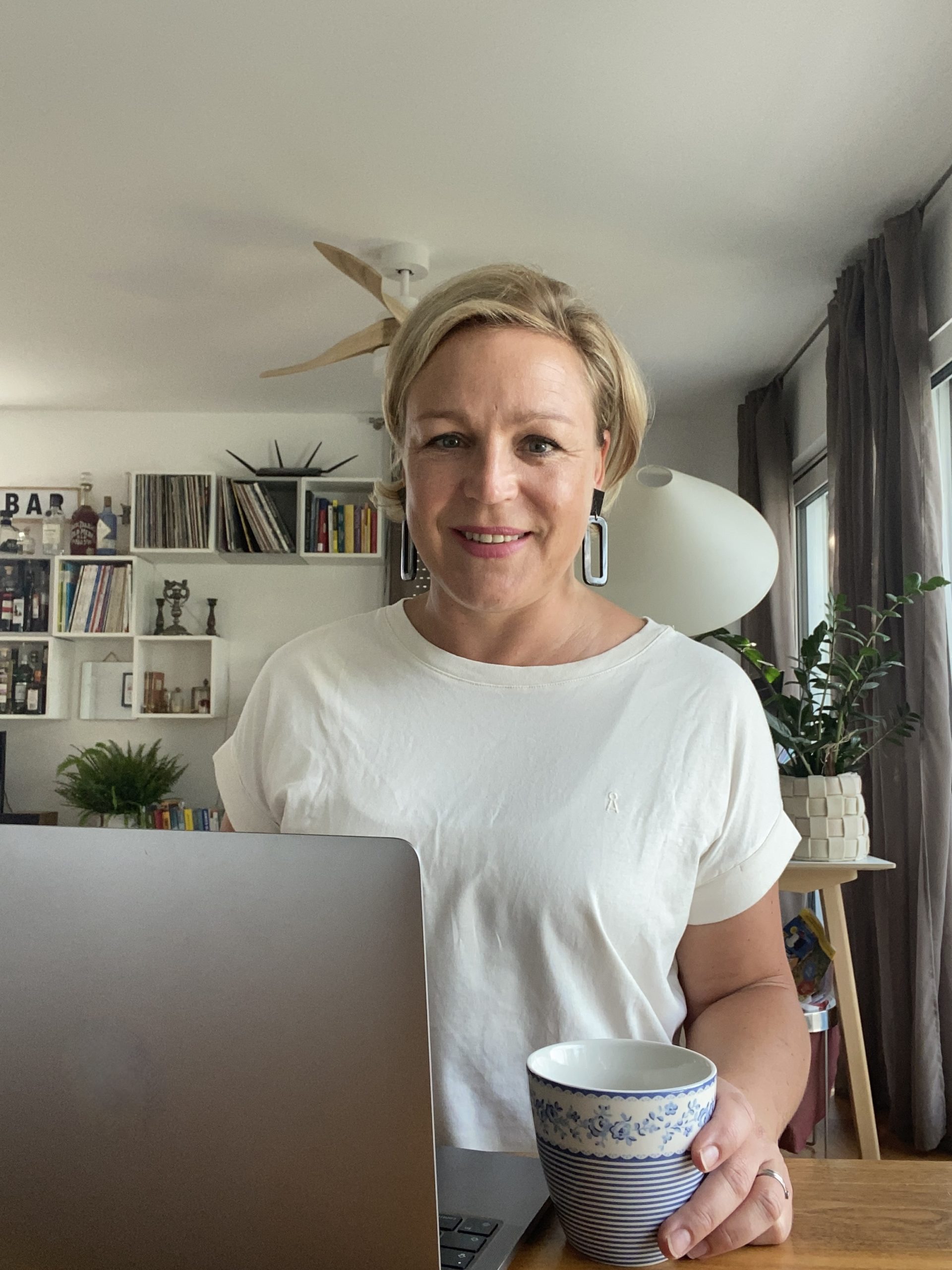 Angelina Fleischmann Zyklus Coaching bei PMS und Zyklusproblemen